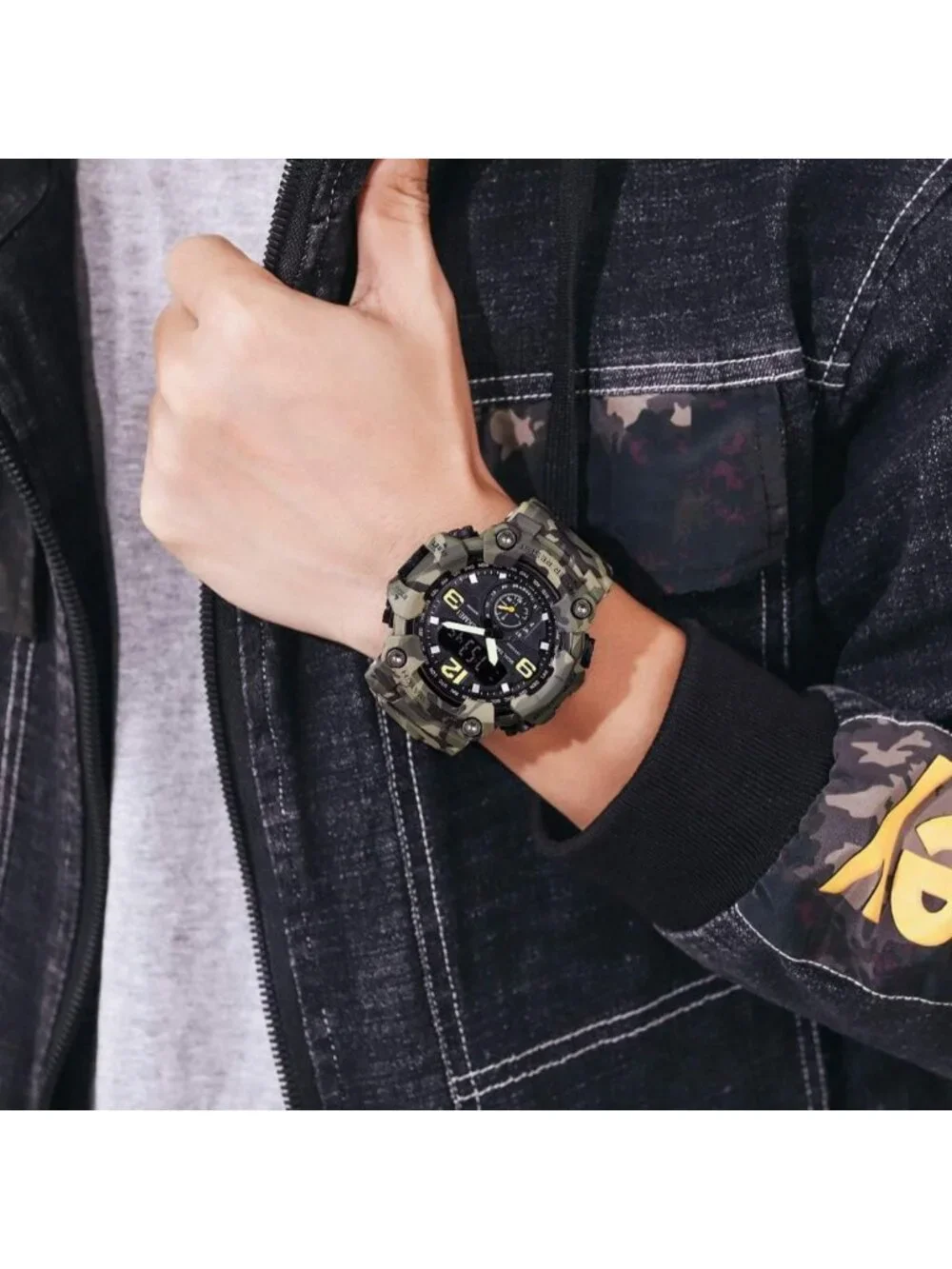 Men's Camouflage Sports Watch - Large Face, Waterproof, Shockproof